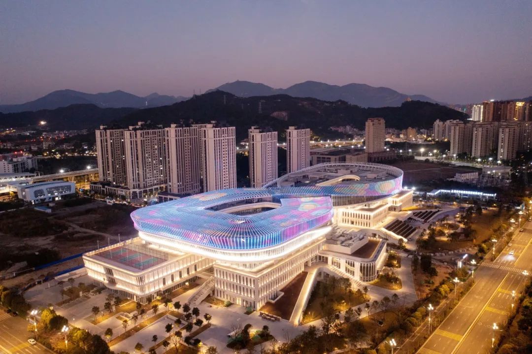 臺風(fēng)暴雨都不怕？揭秘福州新地標(biāo)建筑的照明科技